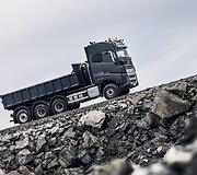 &bdquo;Volvo Trucks&ldquo; pristato naujas funkcijas, skirtas saugiai vairuoti sudėtingomis sąlygomis