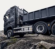 &bdquo;Volvo Trucks&ldquo; pristato naujas funkcijas, skirtas saugiai vairuoti sudėtingomis sąlygomis