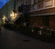 Streiko metu vie&scaron;bučiai ir restoranai paskendo tamsoje ir tyloje