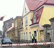 Prie Lietuvos ambasados Taline ie&scaron;koma sprogmenų