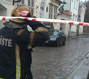 Prie Lietuvos ambasados Taline ie&scaron;koma sprogmenų