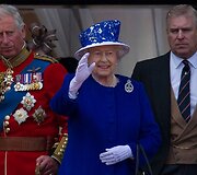 Londone surengtas karinis paradas karalienės Elizabeth II gimtadienio proga
