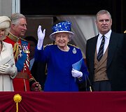 Londone surengtas karinis paradas karalienės Elizabeth II gimtadienio proga