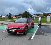 KIA EV6 Nidos uoste, Autopildyk stotelėje