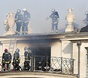 Paryžiuje liepsnojo Lambert'o rūmai