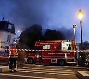 Paryžiuje liepsnojo Lambert'o rūmai