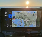 Matīss Zemītis elektromobiliu leidosi į kelionę po pietų Italiją