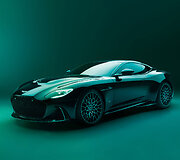  &bdquo;Aston Martin&ldquo; pristatė specialią DBS versiją, kuri pranoksta visas iki &scaron;iol i&scaron;leistas