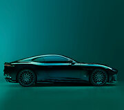  &bdquo;Aston Martin&ldquo; pristatė specialią DBS versiją, kuri pranoksta visas iki &scaron;iol i&scaron;leistas
