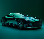  &bdquo;Aston Martin&ldquo; pristatė specialią DBS versiją, kuri pranoksta visas iki &scaron;iol i&scaron;leistas