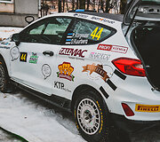 &bdquo;7bet Winter Rally Auk&scaron;taitija&ldquo; techninė zona prie&scaron; startą