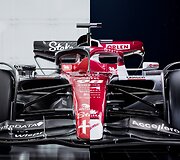 &bdquo;Alfa Romeo&ldquo; C43, palyginimas su senuoju bolidu