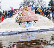  &bdquo;Red Bull Jump & Freeze&ldquo; renginys Vilniuje ant Tauro kalno