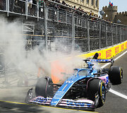 Baku užsidegė P.Gasly automobilis