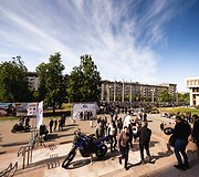 I&scaron; Lietuvos Nacionalinės Martyno Mažvydo bibliotekos startavo kultūrinis ralis &bdquo;Mototourism Sprint Vilnius 700&ldquo;, skirtas Vilniaus jubiliejui.