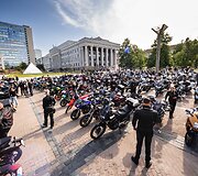 I&scaron; Lietuvos Nacionalinės Martyno Mažvydo bibliotekos startavo kultūrinis ralis &bdquo;Mototourism Sprint Vilnius 700&ldquo;, skirtas Vilniaus jubiliejui.