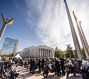 I&scaron; Lietuvos Nacionalinės Martyno Mažvydo bibliotekos startavo kultūrinis ralis &bdquo;Mototourism Sprint Vilnius 700&ldquo;, skirtas Vilniaus jubiliejui.