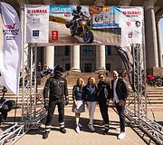 I&scaron; Lietuvos Nacionalinės Martyno Mažvydo bibliotekos startavo kultūrinis ralis &bdquo;Mototourism Sprint Vilnius 700&ldquo;, skirtas Vilniaus jubiliejui.