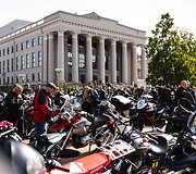 I&scaron; Lietuvos Nacionalinės Martyno Mažvydo bibliotekos startavo kultūrinis ralis &bdquo;Mototourism Sprint Vilnius 700&ldquo;, skirtas Vilniaus jubiliejui.