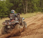 CFMoto Thunder RT fini&scaron;as Breslau ralyje