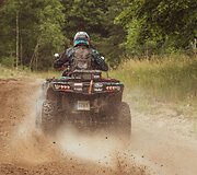 CFMoto Thunder RT fini&scaron;as Breslau ralyje