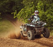 CFMoto Thunder RT fini&scaron;as Breslau ralyje