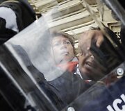 Meksiko policija susirėmė su streikuojančiais mokytojais