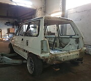 Senučiukas &bdquo;Honda Jazz&ldquo;, akimirksniu sužavintis savo retumu 
