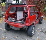 Senučiukas &bdquo;Honda Jazz&ldquo;, akimirksniu sužavintis savo retumu 