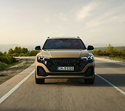&bdquo;Audi&ldquo; pristatė atnaujintą visureigį Q8 (2023)