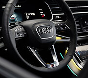 &bdquo;Audi&ldquo; pristatė atnaujintą visureigį Q8 (2023)