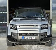 Karolis Rai&scaron;ys ir Žilvinas Pekarskas: paskutiniai &bdquo;Land Rover Defender&ldquo; paruo&scaron;imai Dakaro ralio misijai