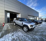 Karolis Rai&scaron;ys ir Žilvinas Pekarskas: paskutiniai &bdquo;Land Rover Defender&ldquo; paruo&scaron;imai Dakaro ralio misijai