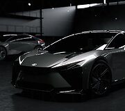 &bdquo;Lexus&ldquo; pristatė ateities modelius