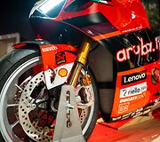 &bdquo;Ducati&ldquo; motociklai:  &bdquo;Panigale V4 Bagnaia 2022 World Champion Replica&ldquo; ir &bdquo;Panigale V4 Bautista 2022 World Champion&ldquo;