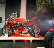 &bdquo;Ducati&ldquo; motociklai:  &bdquo;Panigale V4 Bagnaia 2022 World Champion Replica&ldquo; ir &bdquo;Panigale V4 Bautista 2022 World Champion&ldquo;