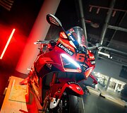 &bdquo;Ducati&ldquo; motociklai:  &bdquo;Panigale V4 Bagnaia 2022 World Champion Replica&ldquo; ir &bdquo;Panigale V4 Bautista 2022 World Champion&ldquo;