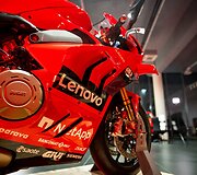 &bdquo;Ducati&ldquo; motociklai:  &bdquo;Panigale V4 Bagnaia 2022 World Champion Replica&ldquo; ir &bdquo;Panigale V4 Bautista 2022 World Champion&ldquo;