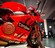&bdquo;Ducati&ldquo; motociklai:  &bdquo;Panigale V4 Bagnaia 2022 World Champion Replica&ldquo; ir &bdquo;Panigale V4 Bautista 2022 World Champion&ldquo;