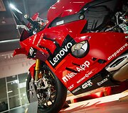 &bdquo;Ducati&ldquo; motociklai:  &bdquo;Panigale V4 Bagnaia 2022 World Champion Replica&ldquo; ir &bdquo;Panigale V4 Bautista 2022 World Champion&ldquo;