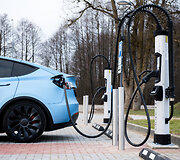 Kelyje Vilnius-Druskininkai pradeda veikti dvi 300 kW galios &bdquo;Eleport&ldquo; įkrovimo stotelės