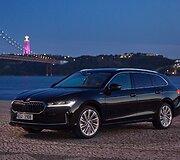 V.Žala i&scaron;bandė naują &Scaron;koda Superb