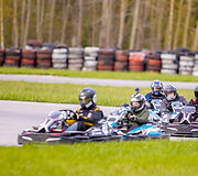 9 valandų i&scaron;tvermės varžybos kartingais Bačiūnų kartodrome