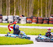 9 valandų i&scaron;tvermės varžybos kartingais Bačiūnų kartodrome
