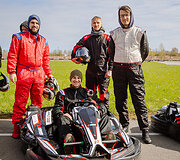9 valandų i&scaron;tvermės varžybos kartingais Bačiūnų kartodrome