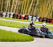 9 valandų i&scaron;tvermės varžybos kartingais Bačiūnų kartodrome