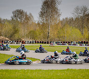 9 valandų i&scaron;tvermės varžybos kartingais Bačiūnų kartodrome