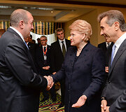 Gruzijos Prezidento Georgijaus Margvela&scaron;vilio inauguracija. Tbilisyje Prezidentė taip pat susitiko su Gruzijos Ministru Pirmininku Bidzina Ivani&scaron;viliu.