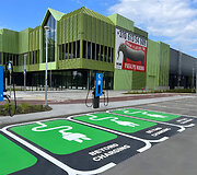 A1 magistralėje, &scaron;alia &bdquo;Urban HUB&ldquo;, pradėjo veikti vienas didžiausių elektromobilių įkrovos centrų