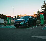 Elektrinis Peugeot e3008